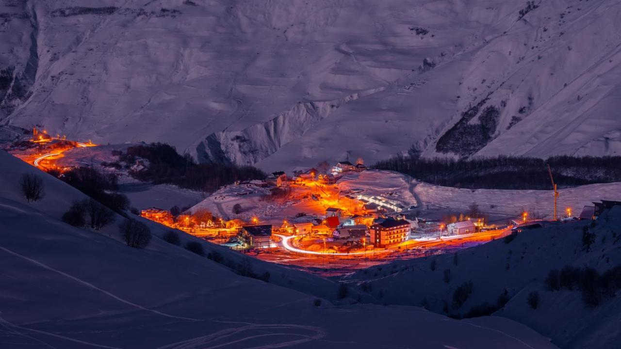 Gudauri Mountain Views Apartment ภายนอก รูปภาพ