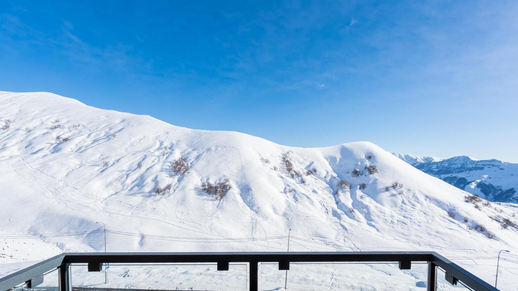 Gudauri Mountain Views Apartment ภายนอก รูปภาพ